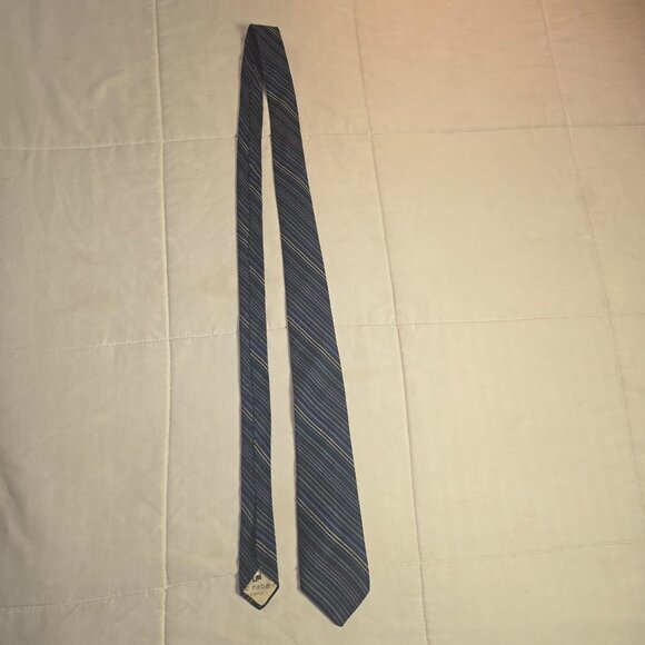 Vintage Paco Rabanne – 100% Silk – Made in Canada - Picture 2 of 6